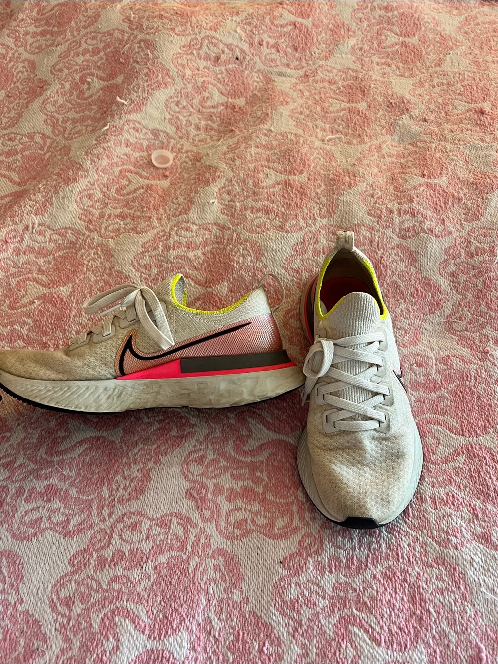 Shoes - Picture 2 of 5